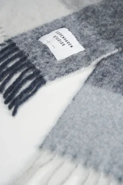 COPENHAGEN STUDIOS Cph Shawl 4 Wool Mix- Sjaals